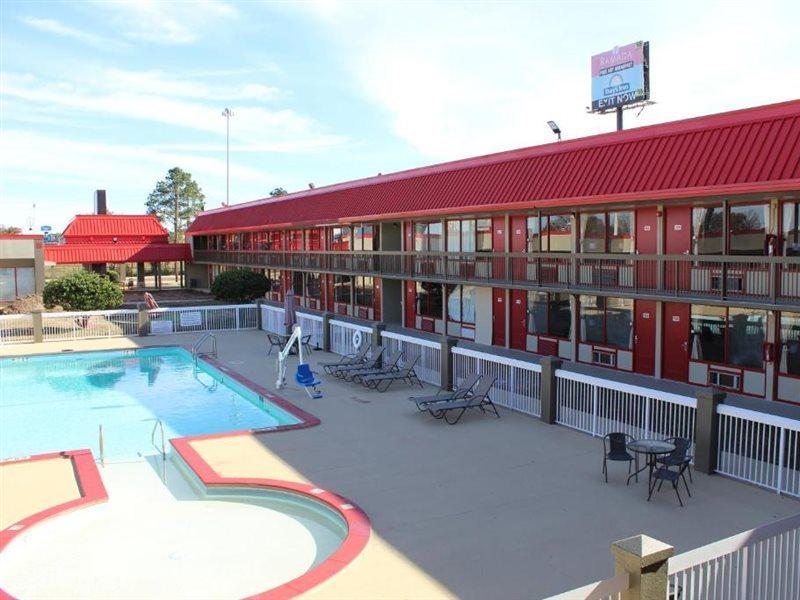 Motel Days By Wyndham Near Fairgrounds 3*