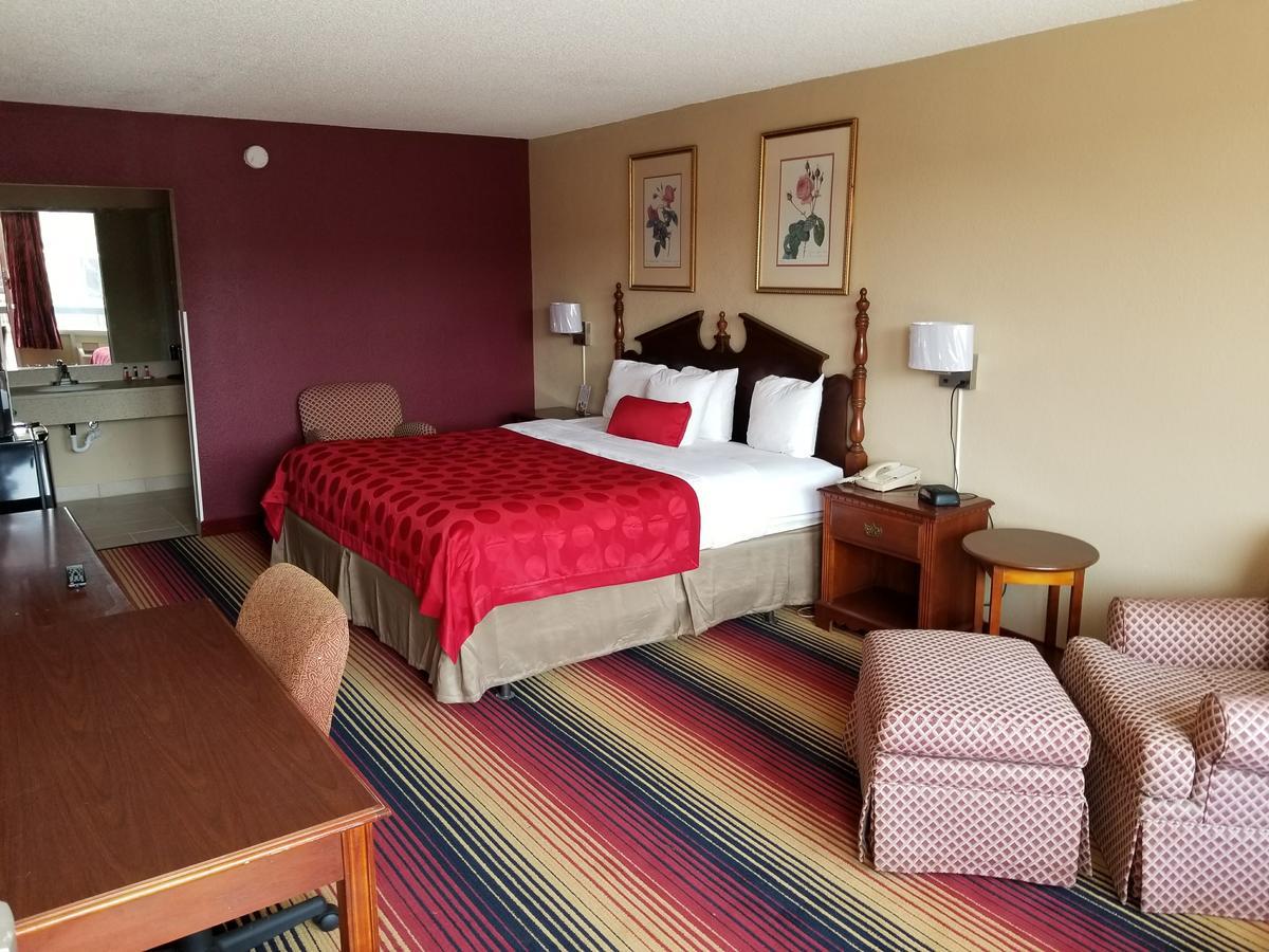 Days By Wyndham Near Fairgrounds Motel 3*