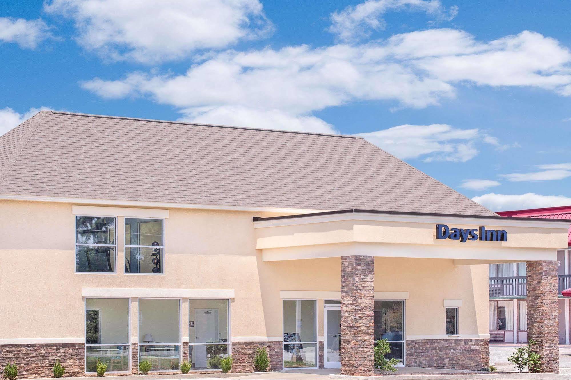 Motel Days By Wyndham Near Fairgrounds Perry