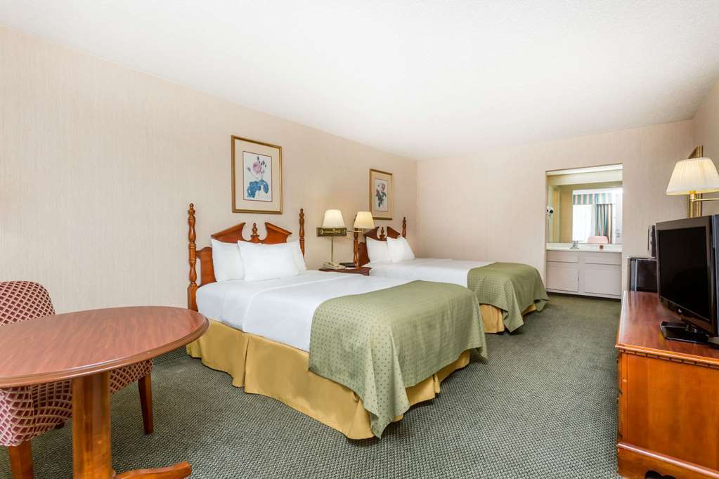 Motel Days By Wyndham Near Fairgrounds