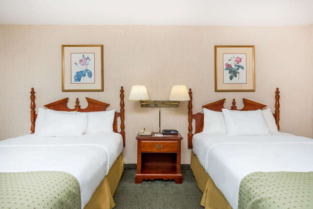 Motel Days By Wyndham Near Fairgrounds