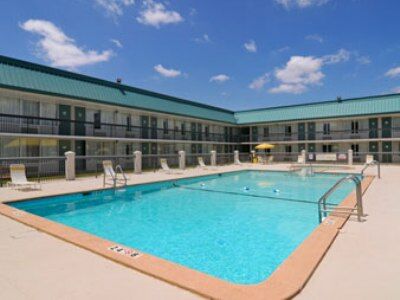 Days By Wyndham Near Fairgrounds Motel